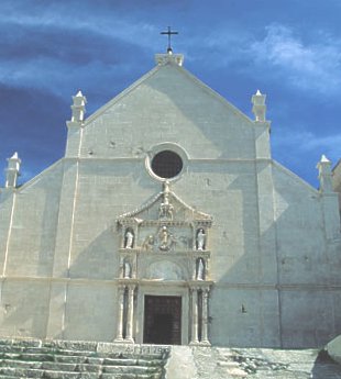 Facciata della Chiesa di Santa Maria alle Isole Tremiti